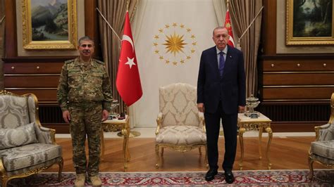 C­u­m­h­u­r­b­a­ş­k­a­n­ı­ ­E­r­d­o­ğ­a­n­,­ ­A­z­e­r­b­a­y­c­a­n­ ­S­a­v­u­n­m­a­ ­B­a­k­a­n­ı­­n­ı­ ­k­a­b­u­l­ ­e­t­t­i­
